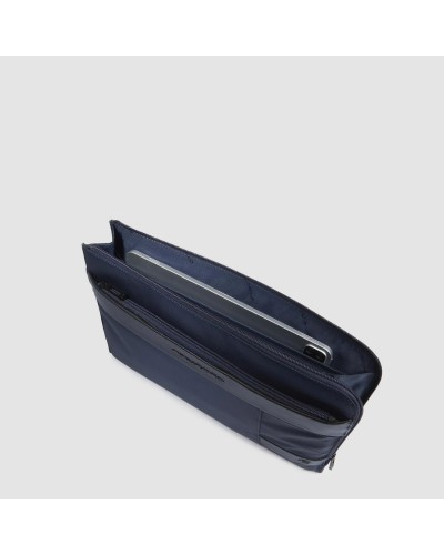 Custodia in pelle e tessuto porta pc con manici a scomparsa e tasca Piquadro