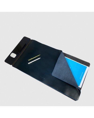 Sottomano in Pelle con Basi di Ricarica Wireless Piquadro